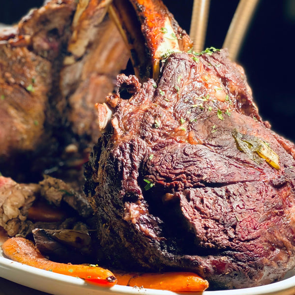 Garlic Rosemary Rib Roast with Vegetables